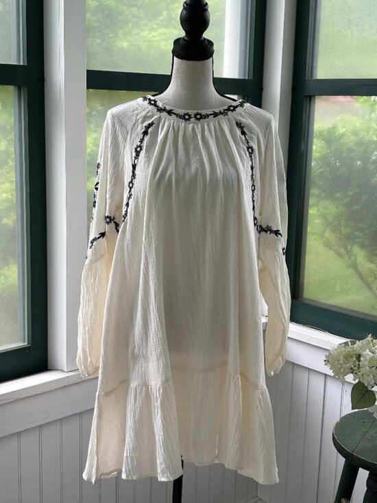 Hayden Los Angeles Dresses & Skirts - Hayden Los Angeles Cream Embroidered Boho Mini Dress — NWT